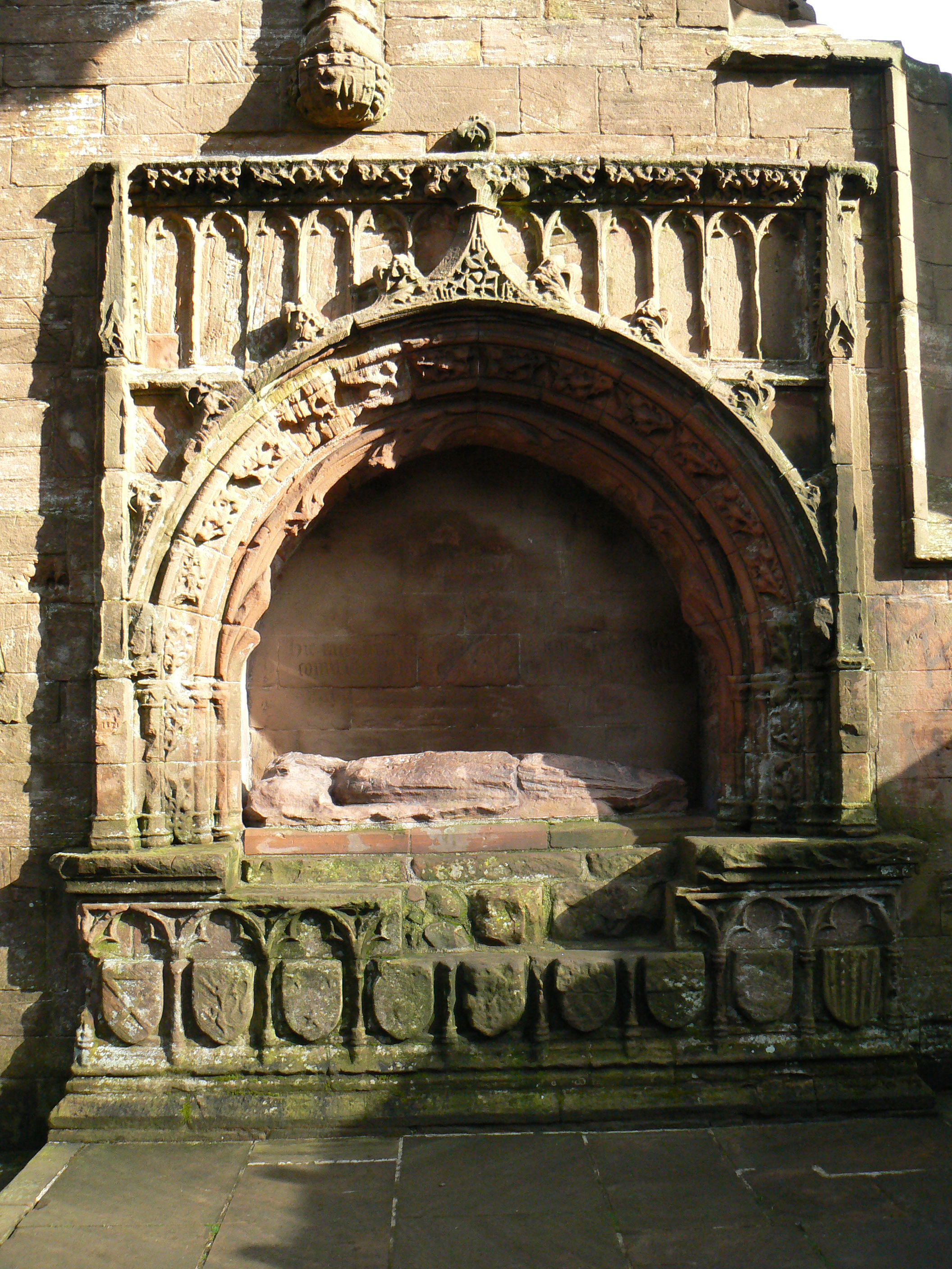 Lincluden – Countess Margaret tomb